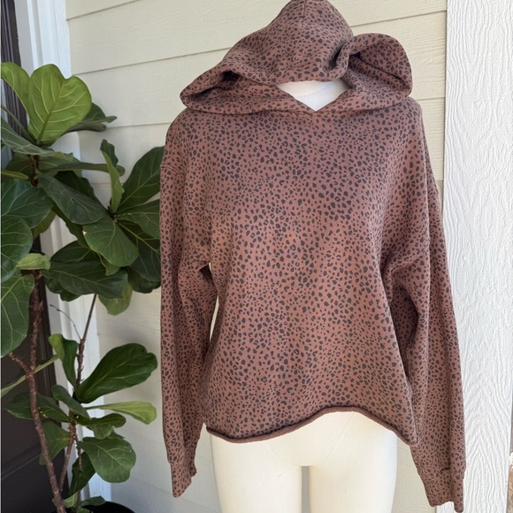 Abercrombie & Fitch Leopard Print Hooded Sweater - Picture 1 of 4